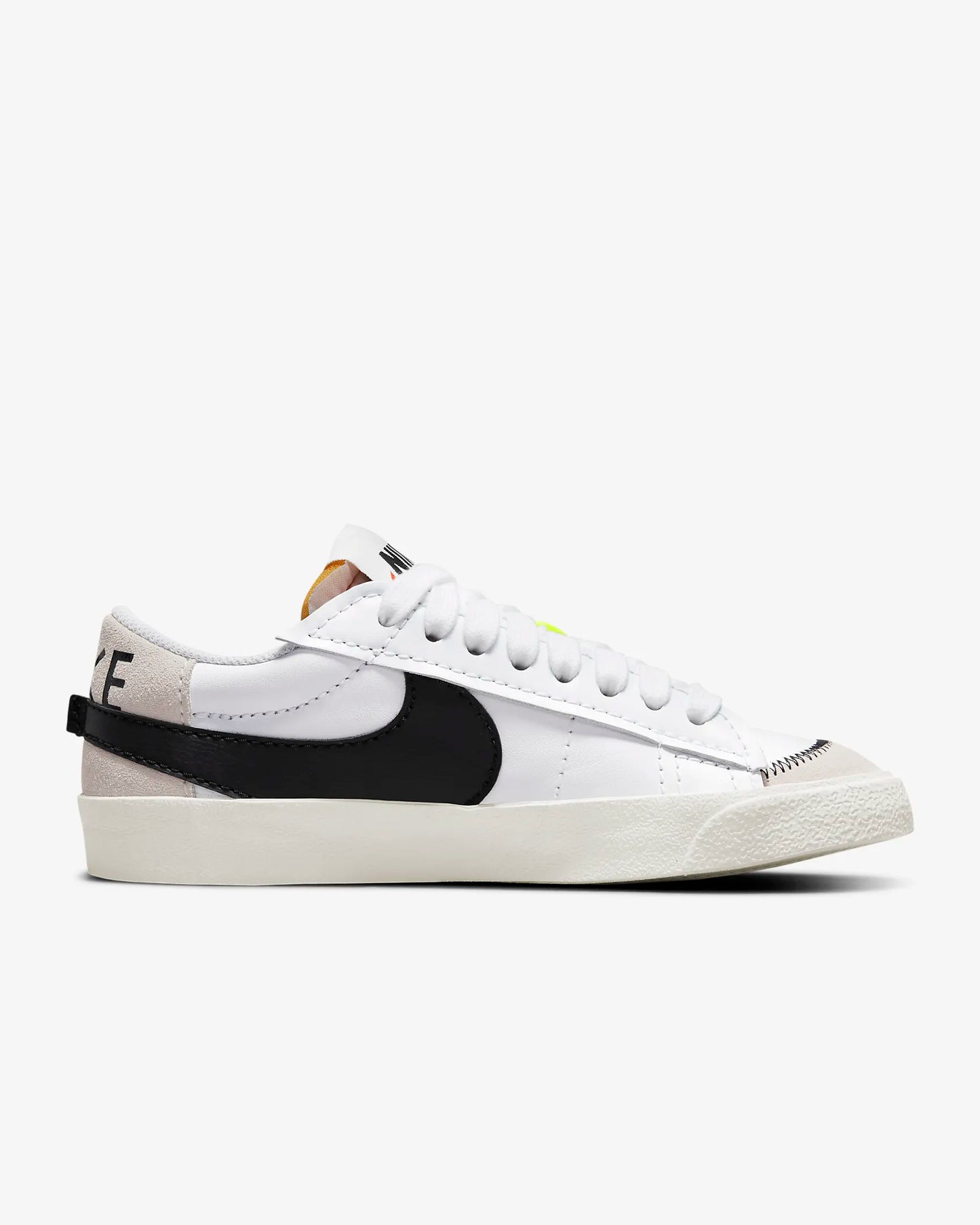 6 - NIKE BLAZER